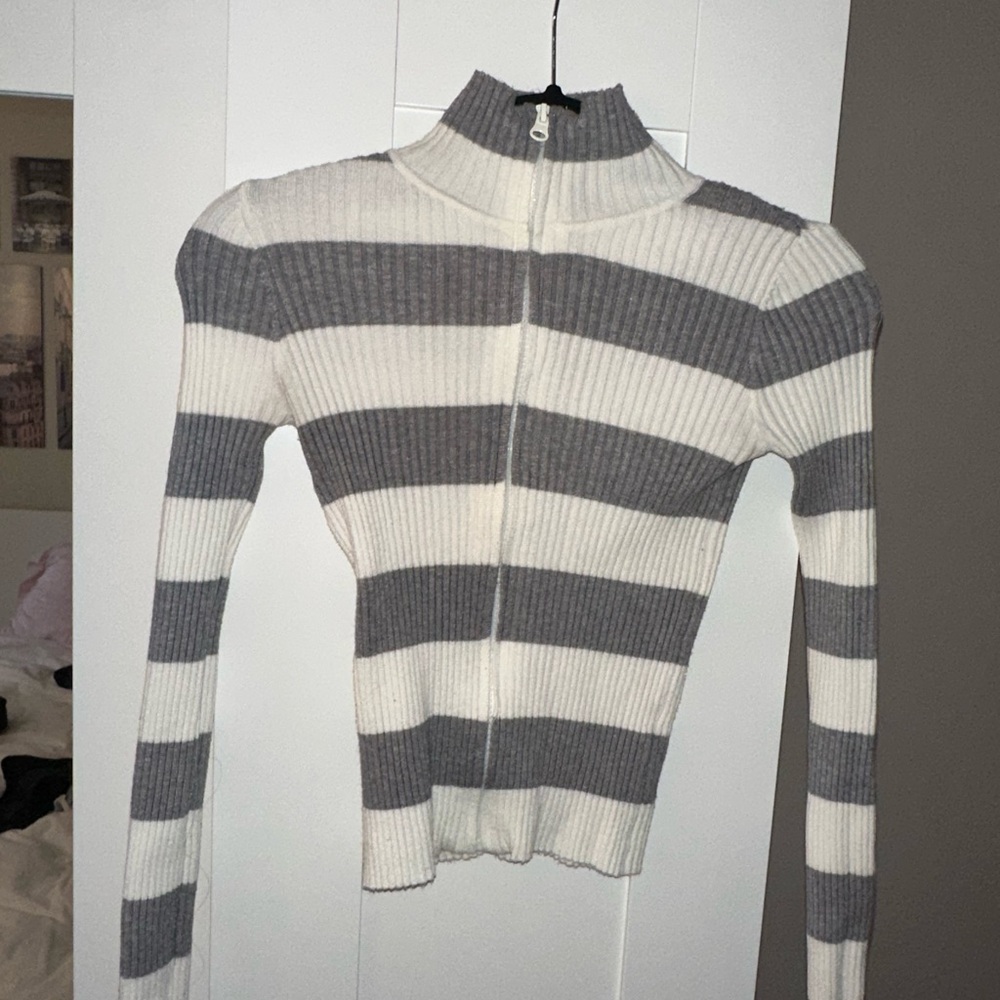 Striped Gray and White Women's Sweater